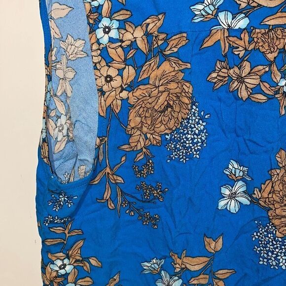 Torrid Women's Blue Rayon Floral Tie Neck Sleeveless Blouse Size 2 - Picture 8 of 10